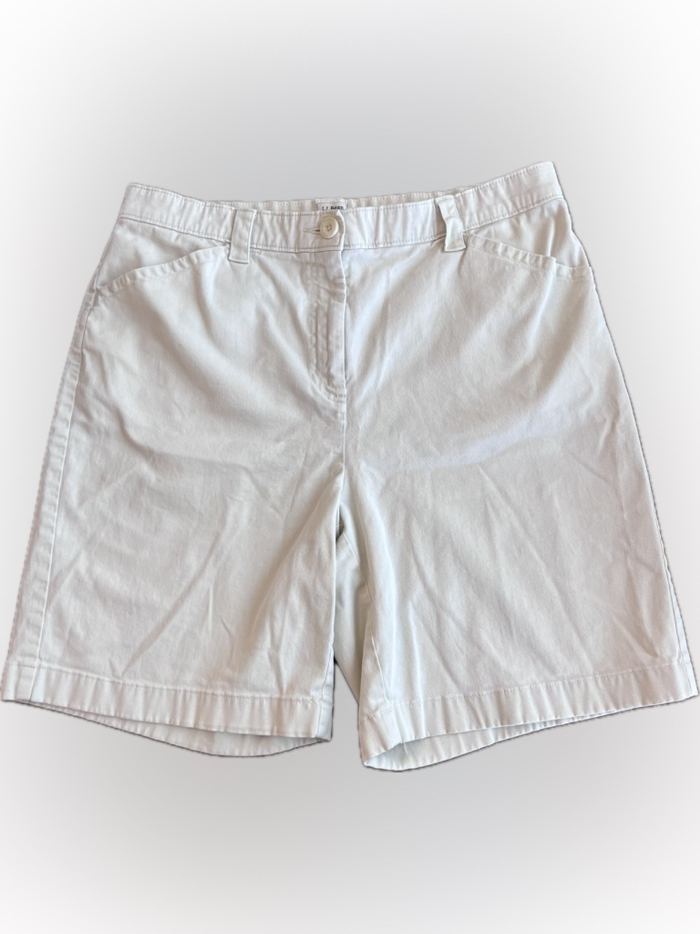 L.L. Bean Women's Cream / Tan Bermuda Shorts size 16
